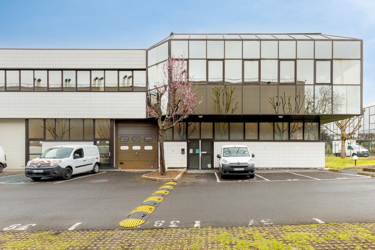 Local d'activité Nanterre 1937m² Location local d'activité Nanterre Hauts-de-Seine OLACT2312015 0